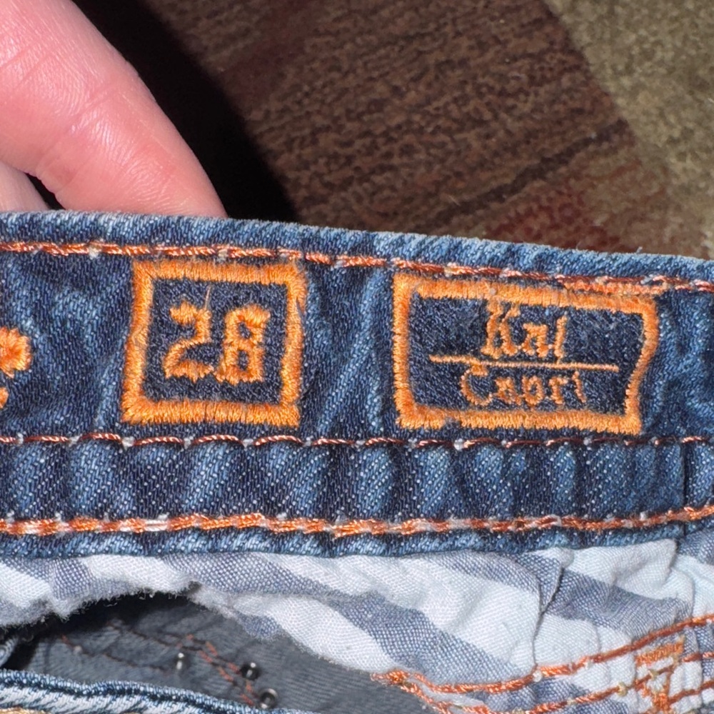 Rock Revival Denim Shorts - Picture 3 of 3